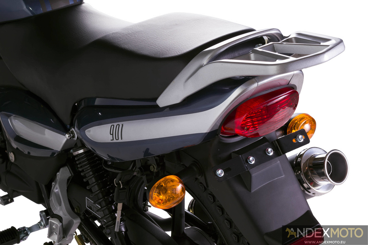 Motorower JUNAK 901