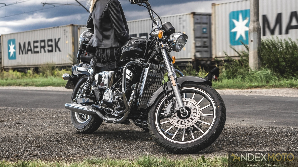 Motocykl JUNAK M11 125