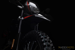 Motocykl JUNAK X - RAY 125 opony kostka