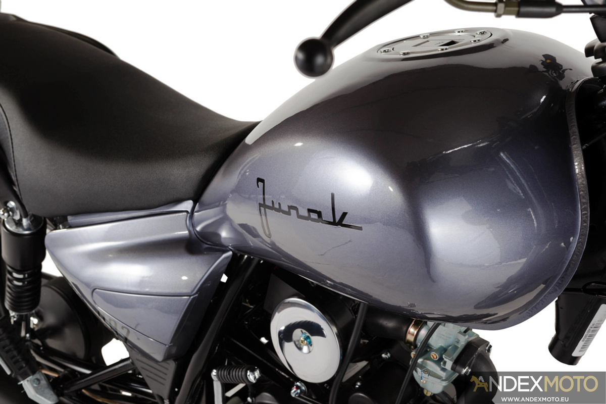 Motorower JUNAK 902
