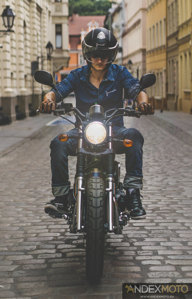 Motocykl JUNAK M11 125 Cafe