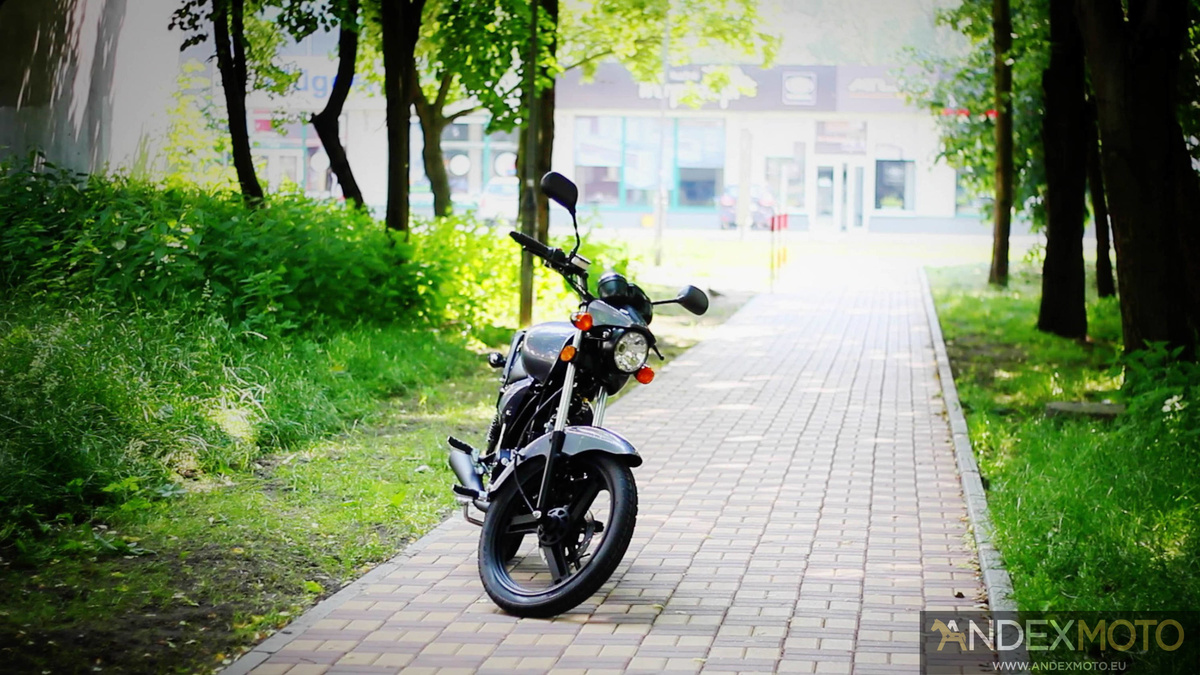 Motorower JUNAK 902