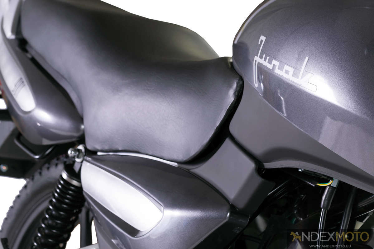 Motorower JUNAK 901